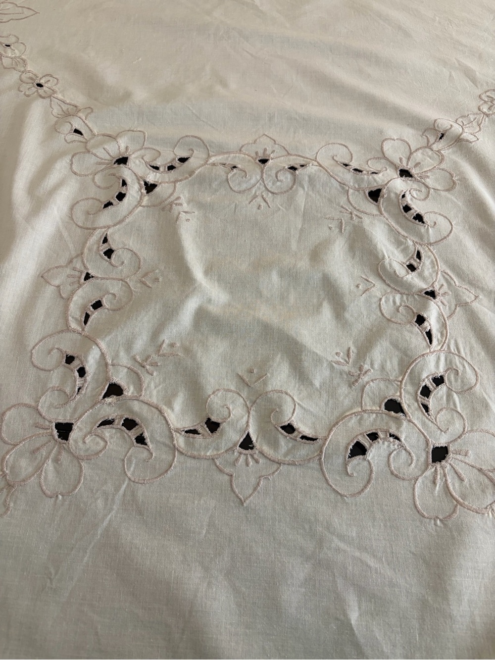 Elegant White Embroidered Round Tablecloth - Classic Home Dining - Picture 3 of 3